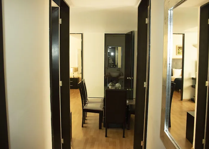Puerta Alameda *
