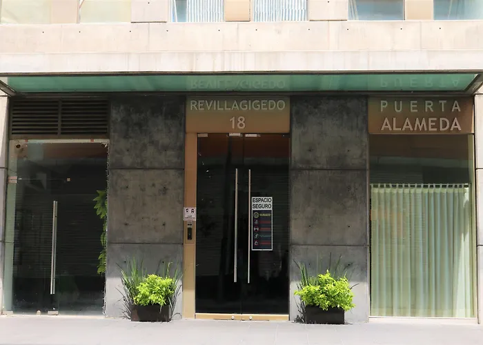 Puerta Alameda *